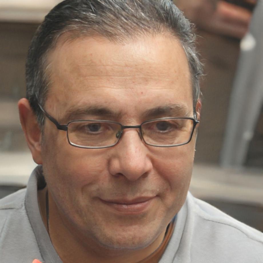 Преподаватель Виктор Земан